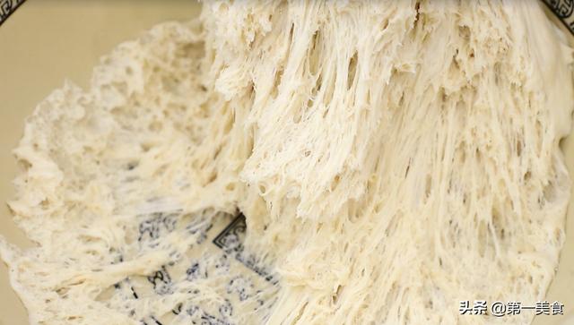 正宗肉夹馍放不放青椒？老师傅详解从烙饼到卤腊汁肉