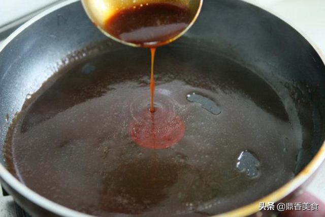 腌腊八蒜，牢记3放3不放，大蒜粒粒碧绿，汤汁酸甜，脆爽可口