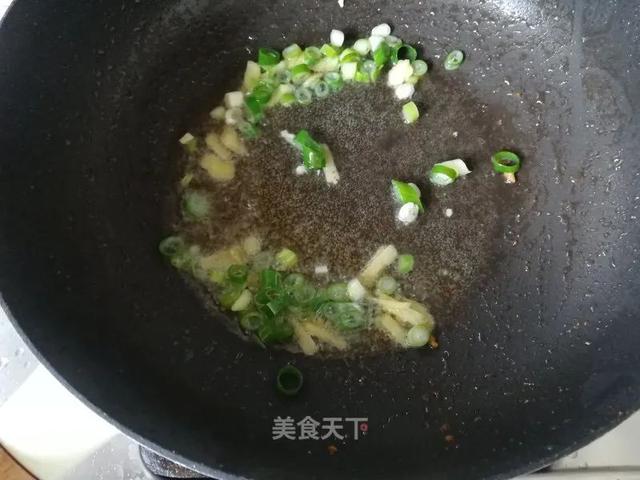 雪菜这样做才最解馋！味道咸鲜，下酒又下饭，真的太香了