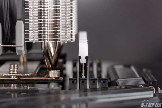 ID-COOLING SE-70风冷散热器评测：高性价比之选