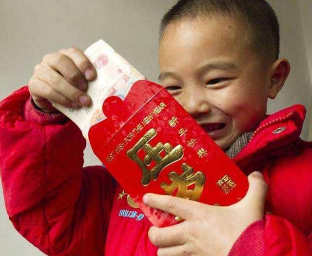 【超级宝妈】“隔辈亲”偏心到什么程度？引网友热议：我家娃2岁资产就比我多