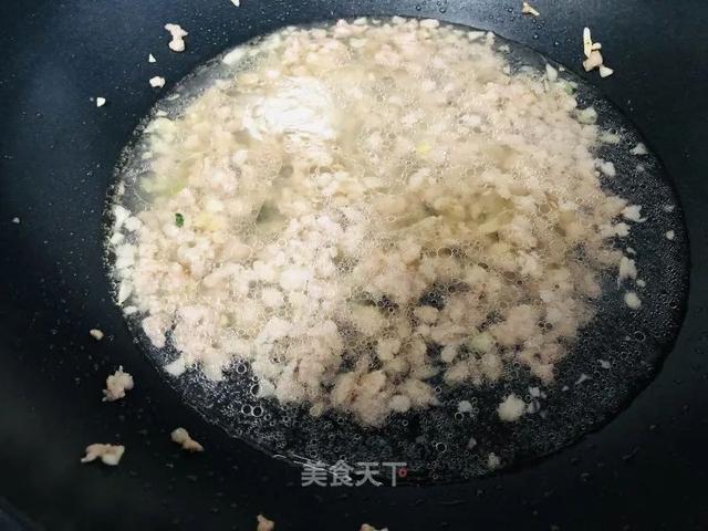 韭菜炒粉条：超好吃巨下饭，连吃三天都不腻