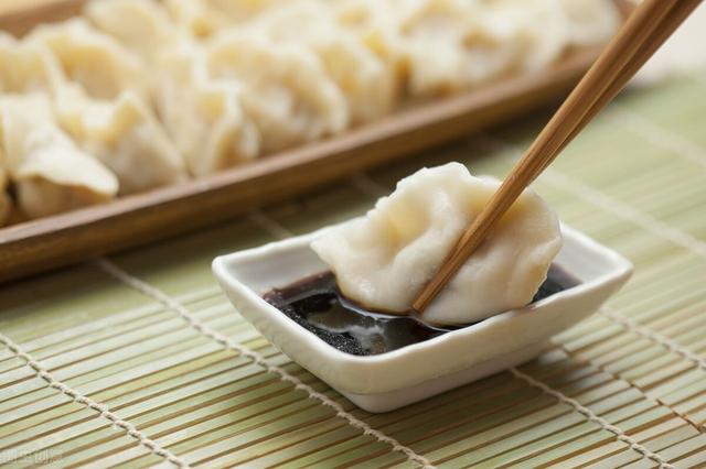 萝卜肉馅的饺子，好吃有技巧，牢记1个技巧，萝卜鲜美不出水