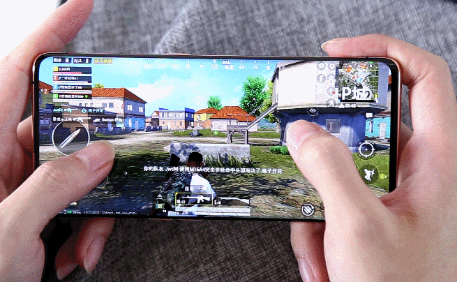 国产旗舰打游戏一定比苹果差？做完这个测试后，彻底改观了