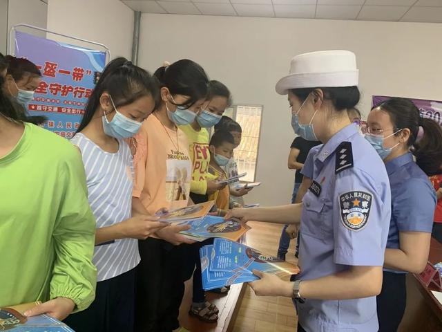 你的育儿经|【六一专题】成长与安全一路“童”行，请送给您的孩子“一盔一带”！