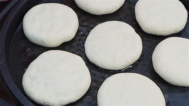 糯米粉这样做真好吃，很多人都没吃过，外酥里软，吃一次念念不忘