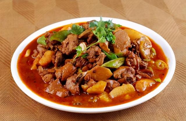 冬日简单好做的烧菜，好吃又下饭，连菜汤都忍不住来泡饭