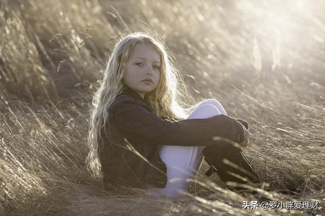 #超级宝妈#婆婆嫌请保姆费用太高，要求把钱给她并帮忙带孩子，该怎么办？