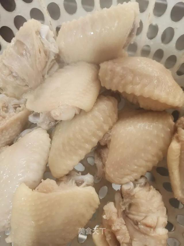 可乐鸡翅：好吃到舔手指，新手也能零失败