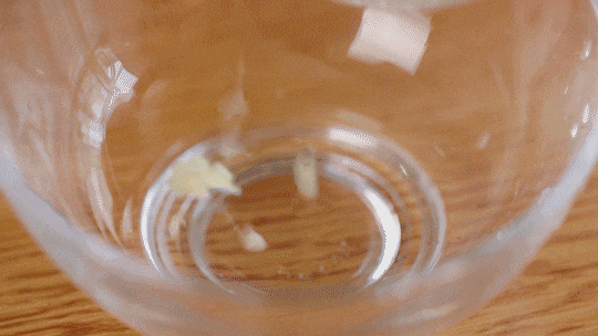 3分钟就能学会，欲罢不能的酸辣粉，秒杀街边小吃店