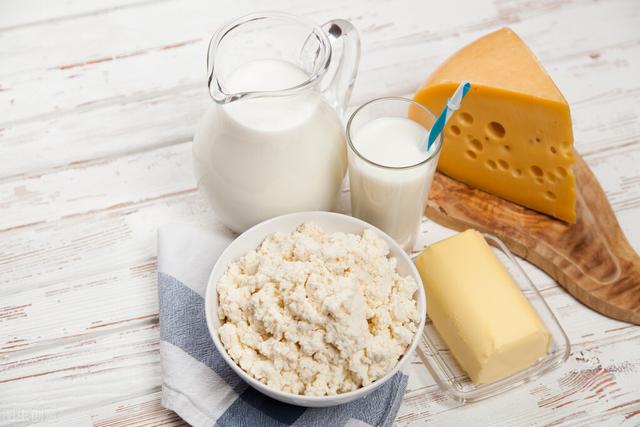 45—50岁，女性抗衰老关键期，“3补2控”，多运动，更健康