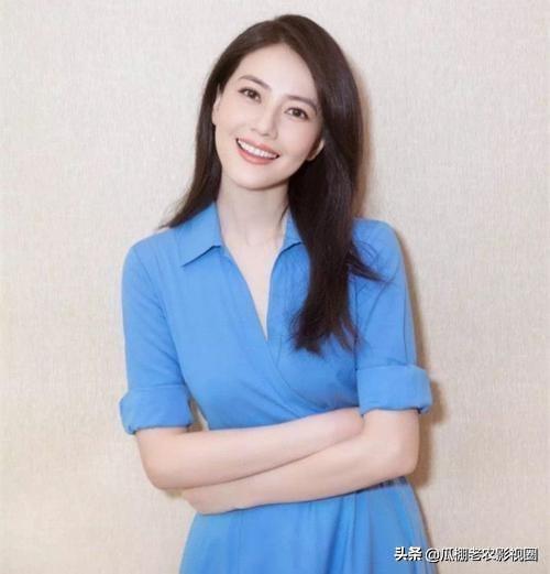 琉璃娃娃的梦|盘点娱乐圈4位知性优雅女神，秦岚、佟丽娅美的像幅画