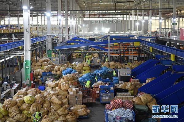 「光明网」深圳：邮政快递业保物品送达畅通 助力疫情防控