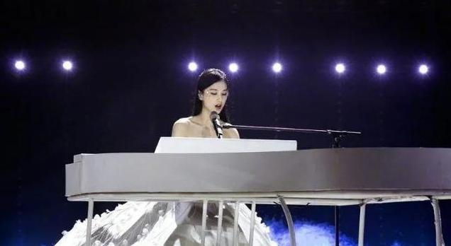 电影工厂|兴风作浪的姐姐“撕”起来了？评判标准惹争议，她活该被骂？