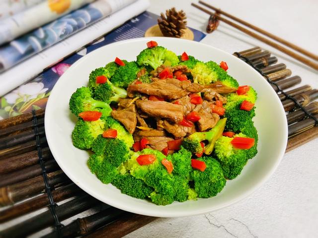 西兰花和牛肉这么做，解决孩子挑食问题，每餐多吃一碗饭