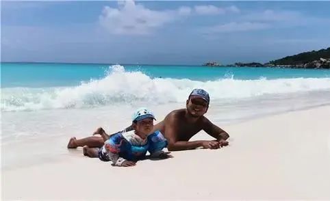 『文字上的青年』重庆一家4口因疫情滞留非洲3个月, 房租每月一万五！网友: 竟有点羡慕