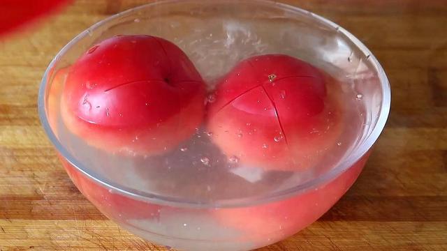 1个土豆，2个西红柿，教你简单一做，赛过大鱼大肉，真香