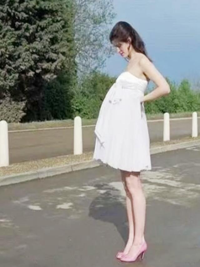 「超级宝妈」美国举办“孕妈选美”大赛，通过展示自己肚子，评选“最美孕肚”
