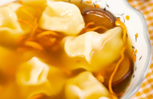 这4种馅的饺子，真太好吃，尤其是第一个，什么都不蘸就超好吃