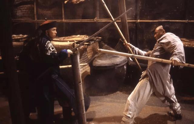 笙笙千离|李连杰出演《黄飞鸿》，要求找个最能打的反派，于是徐克叫来了他