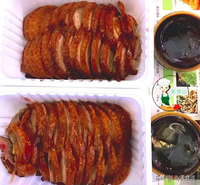 吃烤鸭时，店员问：鸭架煲汤还是做椒盐？别犹豫，果断回答2个字