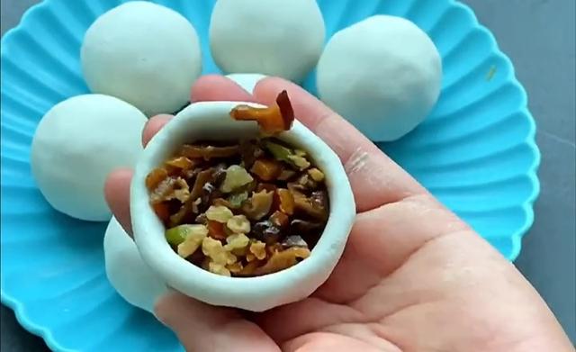 天冷吃芋头，就爱这个做法，又香又糯，Q弹爽滑，全家都喜欢