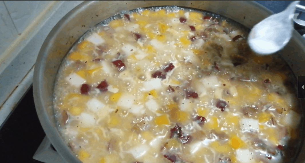 半个南瓜，1个芋头，能做什么？看看这道菜，软糯香浓低脂健脾胃