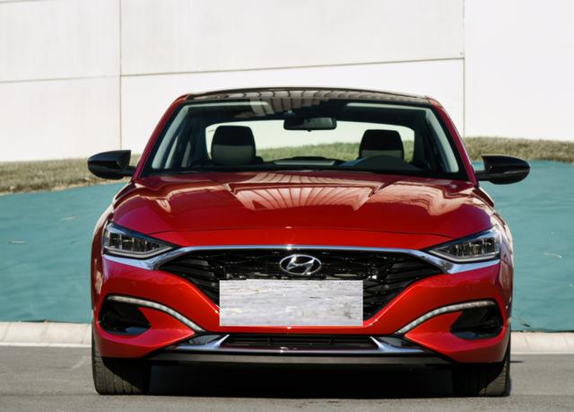 现代菲斯塔叫板本田思域，1.6T+7DCT，高速220码不飘，才13.38万