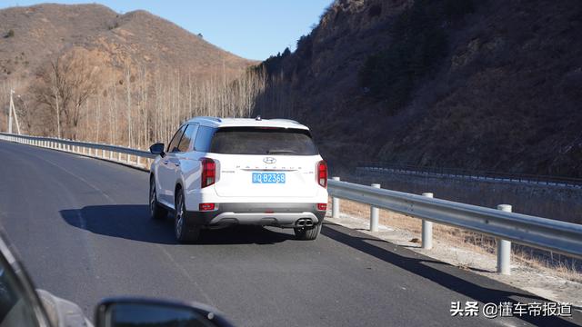 新车｜7座空间 同级唯一3.5L V6动力 试驾现代帕里斯帝