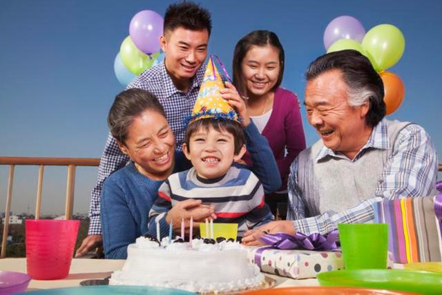 「你的育儿经」“我生的孩子我做主”,孩子过生日选阴历还是阳历,引发家庭矛盾