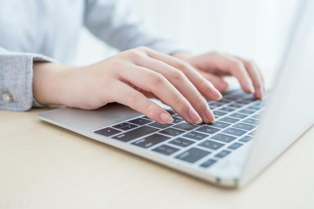 电脑平时是插电好还是关机好？关机对CPU是不是有损害？