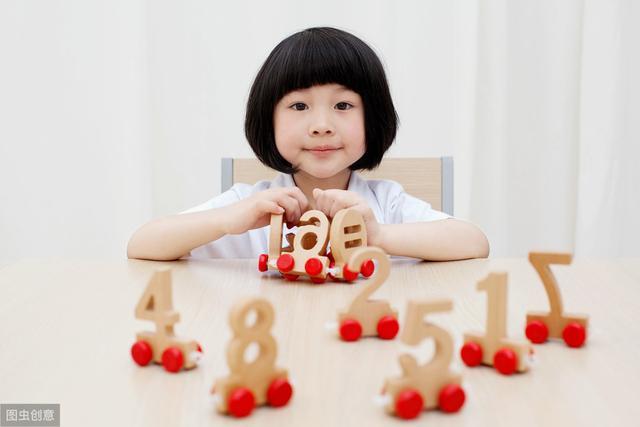 超级宝妈：孩子内向不善表达，爸妈学会这7招，轻松读懂孩子的小心思