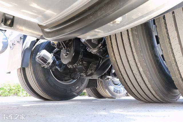 煤炭砂石料运输必看，4款国六平顶牵引车盘点，你会选谁？