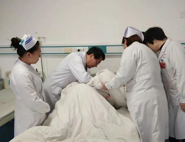 你的育儿经|二胎孕妈进产房10小时还没生，还没头胎生得快？医生：跟经验没关
