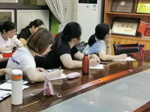 超级宝妈|赋能提升，精进专业——记梧侣幼儿园教师参加区进修学校“幼儿园结构游戏实施存在问题及解决路径”专题培训