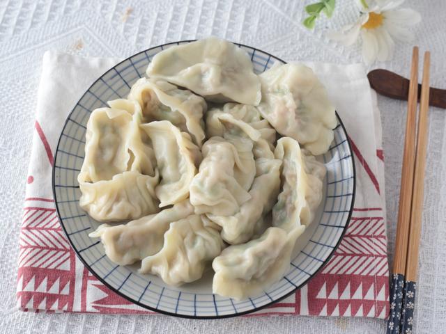 冬天饺子最爱这个馅，比韭菜香多了，一口一个吃不停嘴，特解馋