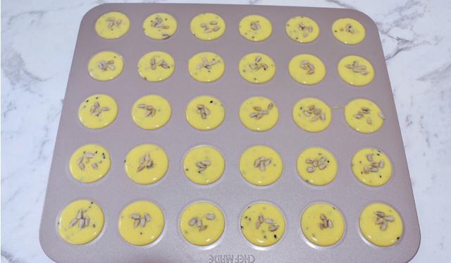 想吃薄脆的饼干不用去面包店买了，自己在家做，简单方便