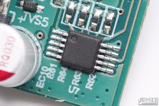 联想90W双C口氮化镓快充拆解，双口45W快充，内部设计爱了