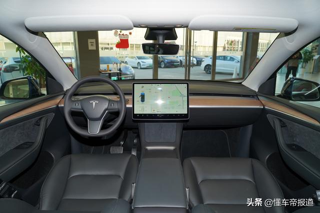 新车｜充足空间和澎湃动力选谁？体验特斯拉MODEL Y/3