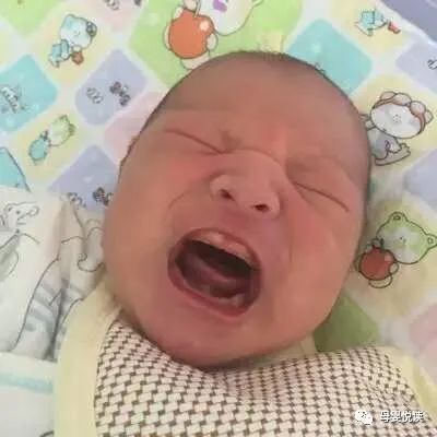『雾里看小花』新生儿这23个正常与病态现象