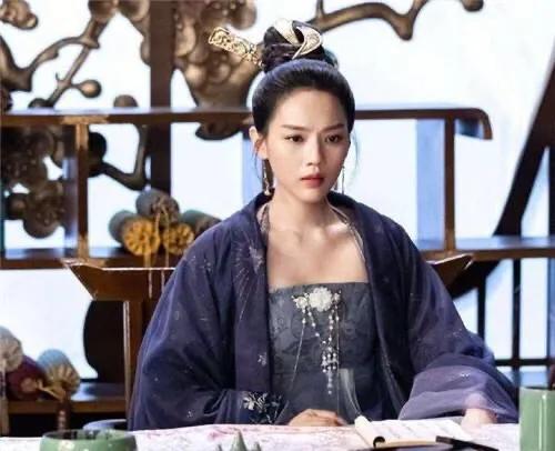 《传闻中的陈芊芊》二郡主陈楚楚黑化得快？不，她是忍很久了|影视交流地