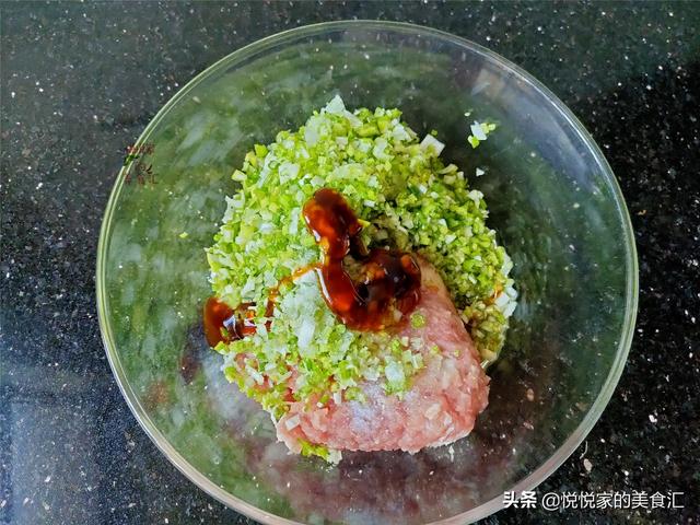 冬天，学学用它包饺子吃，鲜香味美吃不腻，比萝卜白菜馅都好吃