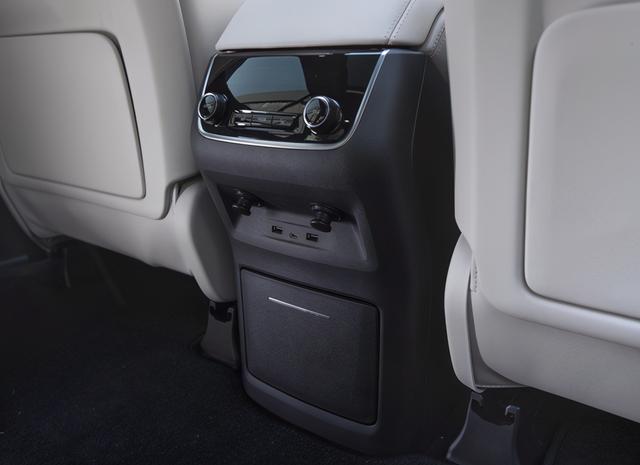 老百姓最喜欢的新能源SUV，长超5米，四屏交叉+四驱，百公里6.5秒