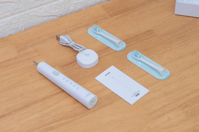 好看还好用的超声波电动牙刷，南卡Shiny开箱