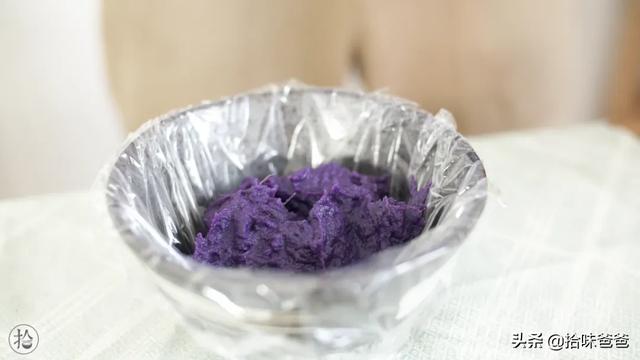 「你的育儿经」糯叽的细腻口感，配上浓郁的奶香。