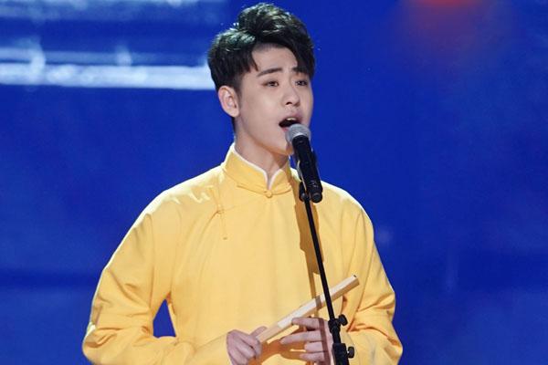 如果心有颜色|德云社“云鹤九霄”的成员分别都有谁？岳云鹏比张云雷入行还早吗