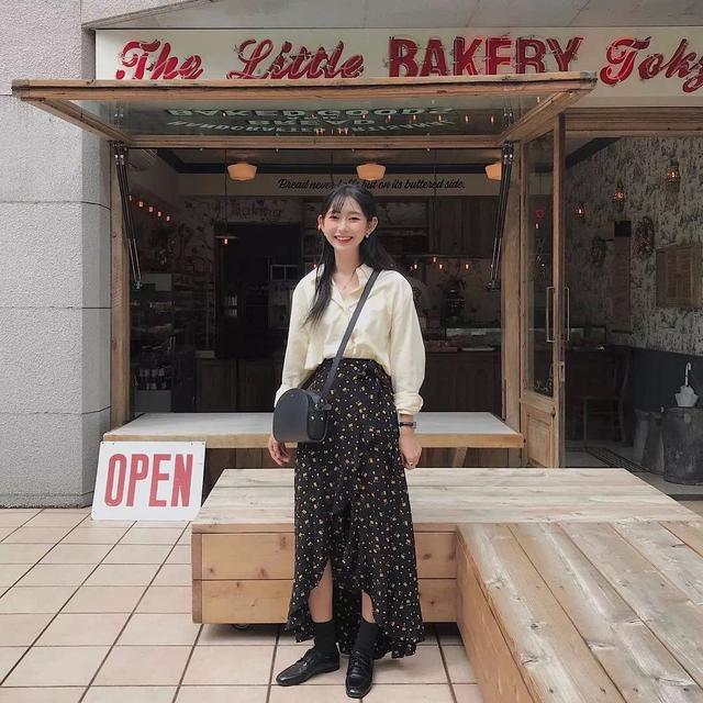 [普拉达女王]能提升你气质的衬衫，早点穿上，一定能赚足回头率