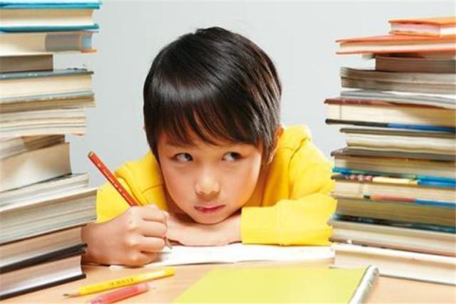#你的育儿经#立竿见影的教育：如果你的孩子不想学习，带他去这四个地方看看