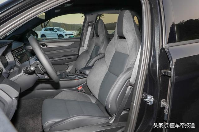 新车 | 运动属性更加鲜明 试驾新款领克01劲Halo四驱版