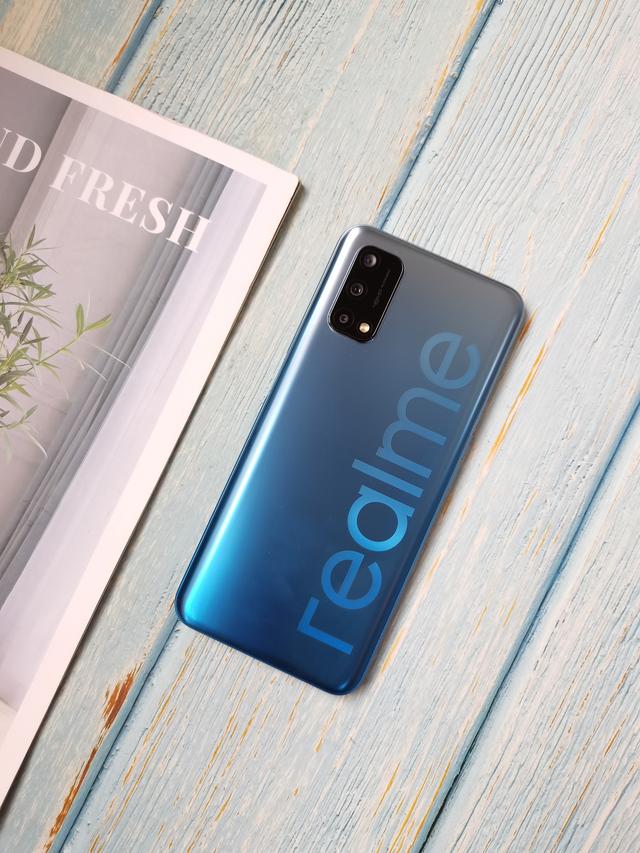 realme真我Q2抢先上手篇：很难相信这是一款千元机